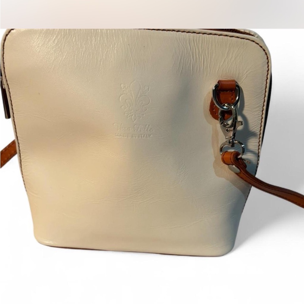 Vera Pelle Off-White Leather Crossbody Bag